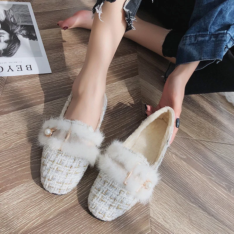 Shoes Women Flats Loafers Metal Decoration Round Toe Shoes Soft Comfortable Warm Winter Slip on Furry Slides U12-92
Shoes Women Flats Loafers Metal Decoration Round Toe Shoes Soft Comfortable Warm Winter Slip on Furry Slides U12-92