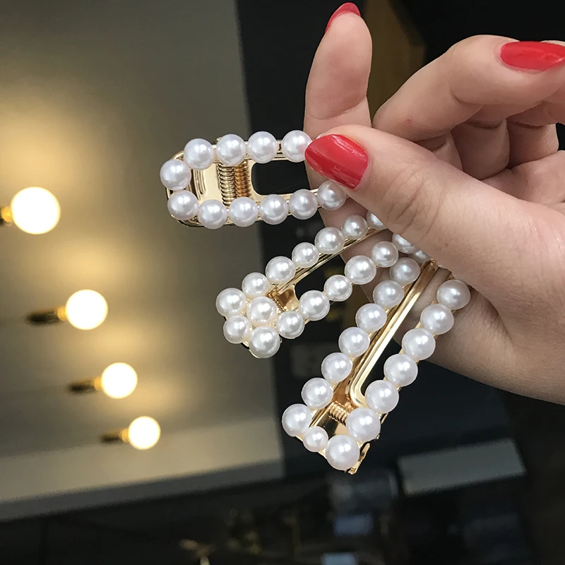 Woman Elegant Geometric Pearl Hairpins Korean Style Hair Clips Alloy Barrettes Girls Sweet Hair Accessories Hair Grips Headwear
Woman Elegant Geometric Pearl Hairpins Korean Style Hair Clips Alloy Barrettes Girls Sweet Hair Accessories Hair Grips Headwear