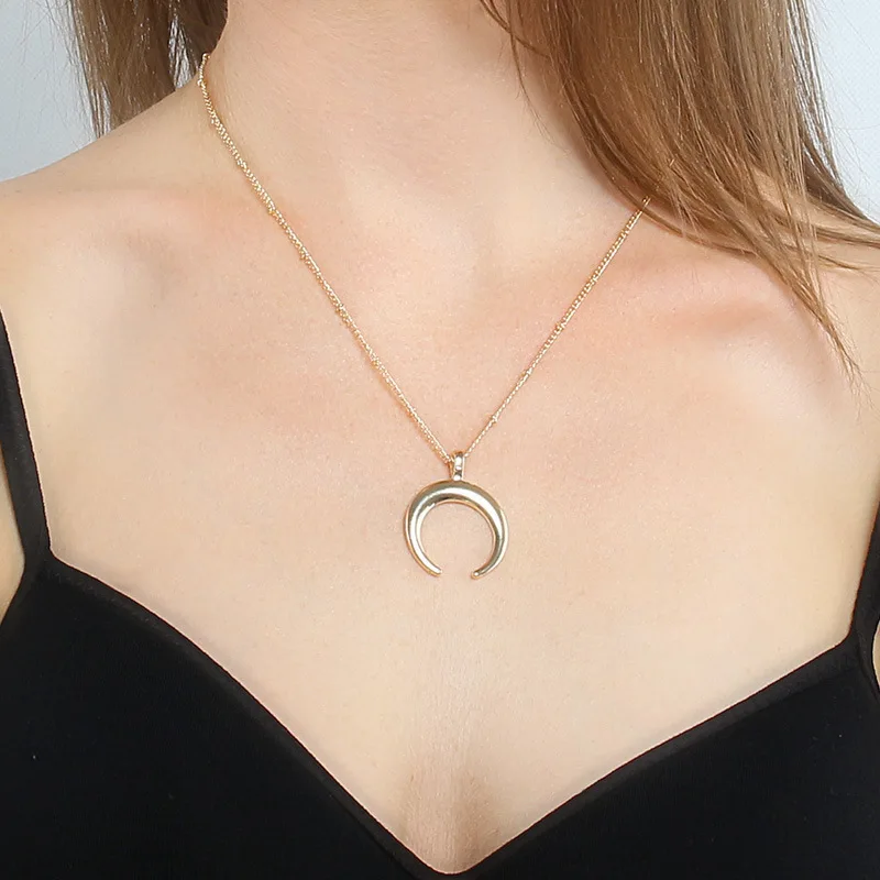 ins Trend Simple Style Golden Crescent-Shaped Clavicle Chain Feminine Charming Moon Pendant Women's Valentine's Day Jewelry Gift
ins Trend Simple Style Golden Crescent-Shaped Clavicle Chain Feminine Charming Moon Pendant Women's Valentine's Day Jewelry Gift