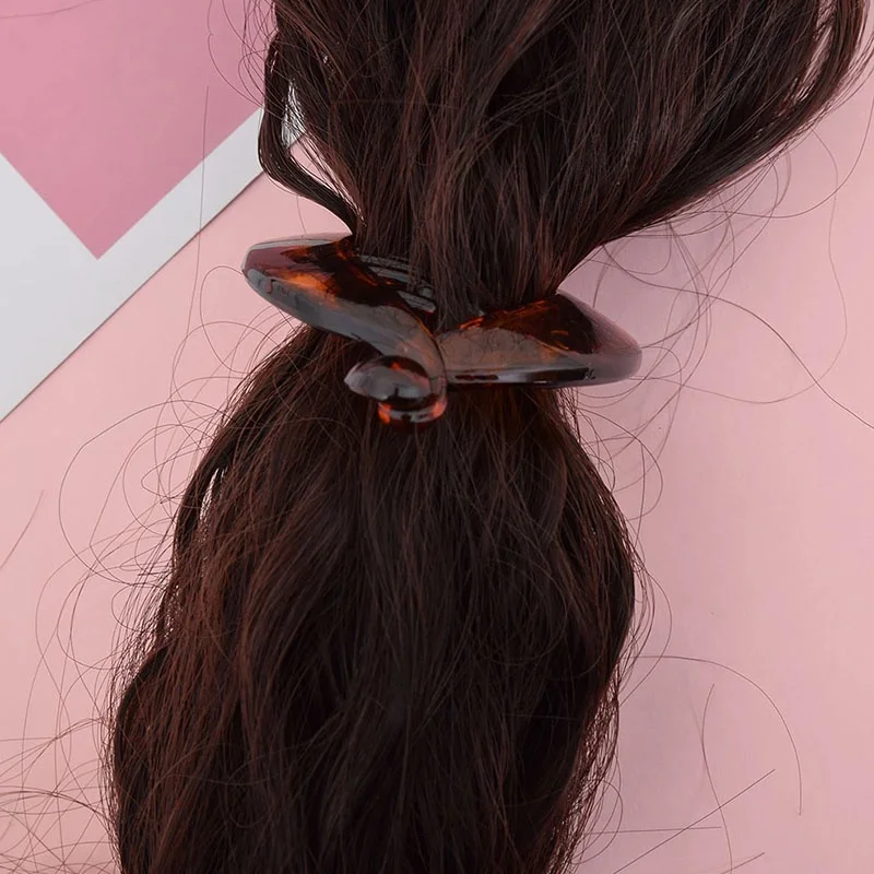 Women Jewelry Fish Shape Barrette Hair Claw Hair Clip Banana Clip Resin Clamp Styling Clip Accessories
Women Jewelry Fish Shape Barrette Hair Claw Hair Clip Banana Clip Resin Clamp Styling Clip Accessories