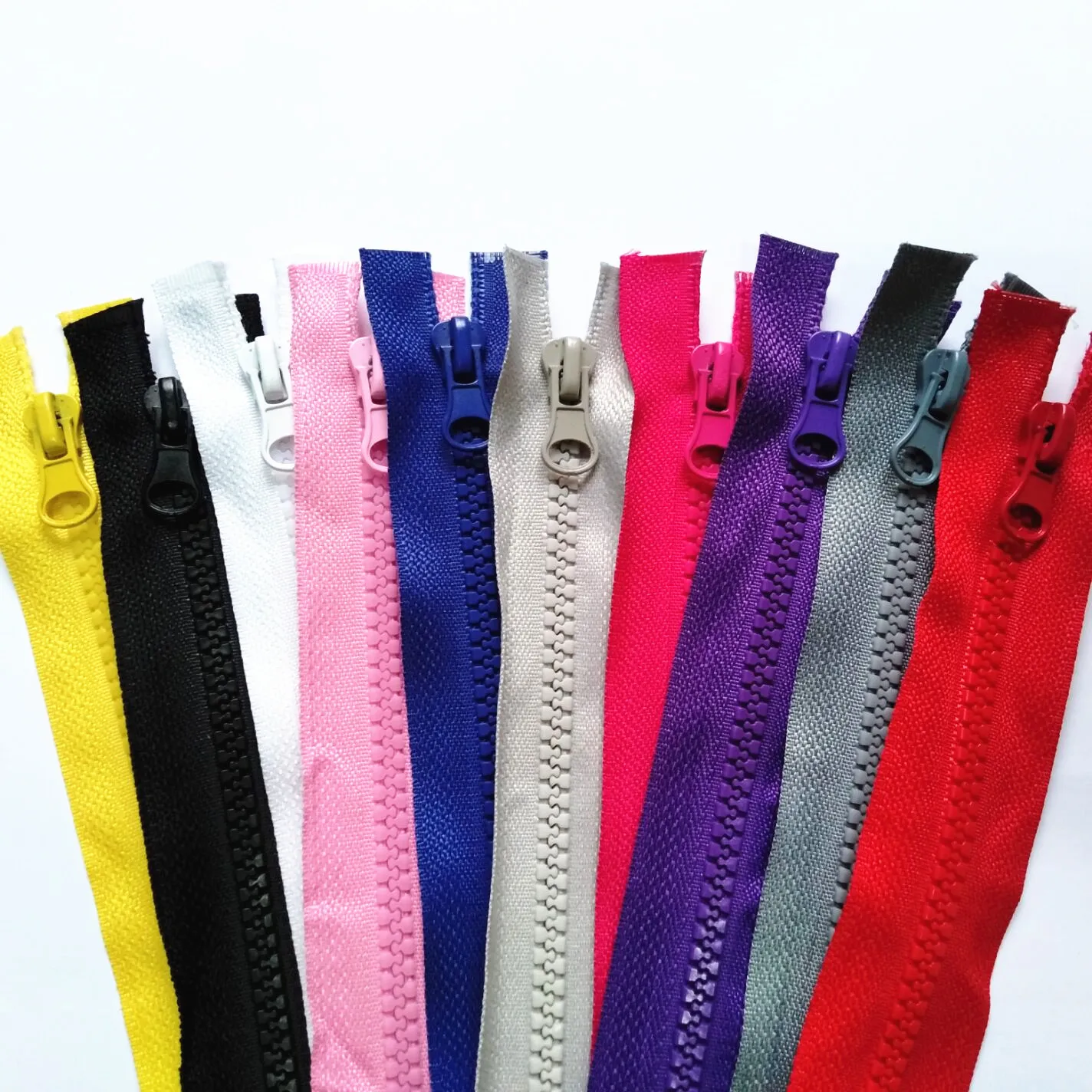 Застежка-молния для одежды или сумок, 90 см (35,5 дюйма), 5 #2 шт.
Застежка-молния для одежды или сумок, 90 см (35,5 дюйма), 5 #2 шт.