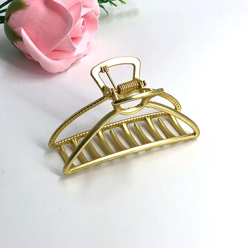 CARERJEW Korean Style Simple Fashionable Geometric Metal Buckle Clip Ponytail Clip Women Bath Hair Clips Hair Claw Accessories
CARERJEW Korean Style Simple Fashionable Geometric Metal Buckle Clip Ponytail Clip Women Bath Hair Clips Hair Claw Accessories