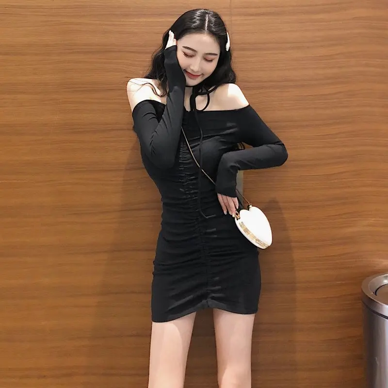 Spring Autumn New Style Women Dresses Solid Color Long Sleeve Slash Neck Pleated Mini Dress Slim Fit Woman Dress
Spring Autumn New Style Women Dresses Solid Color Long Sleeve Slash Neck Pleated Mini Dress Slim Fit Woman Dress