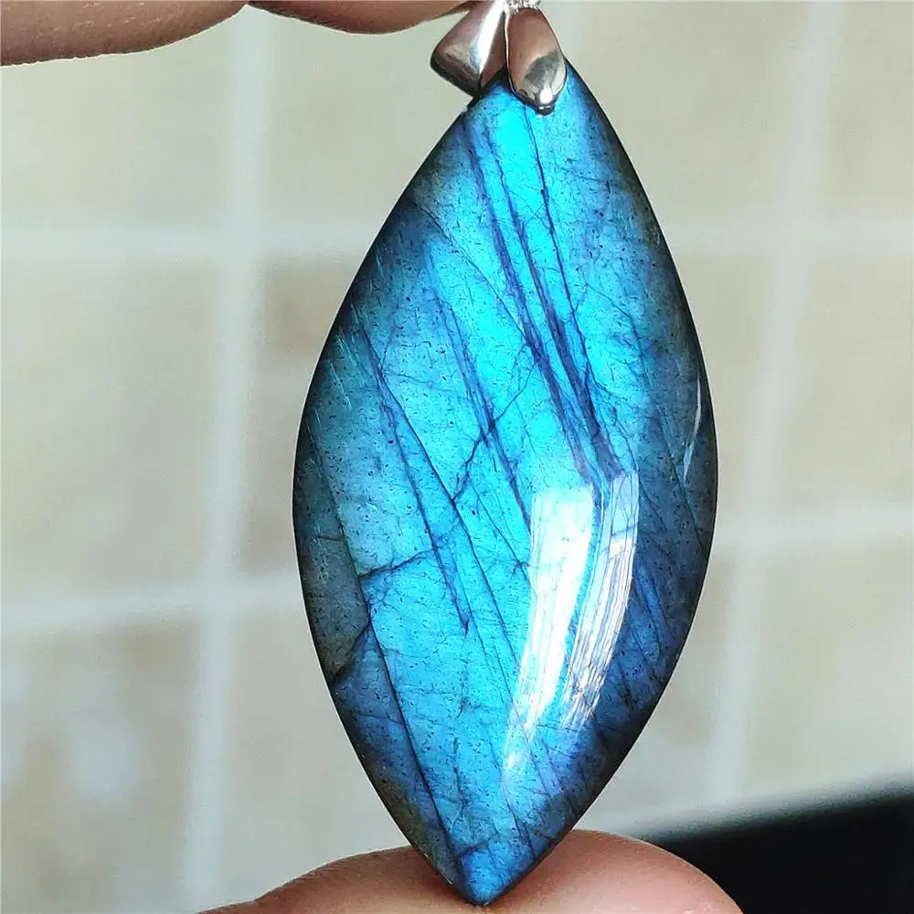 Top Quality Natural Blue Light Labradorite Women Pendant 45x22x10mm Water Drop Labradorite Necklace Gemstone Rare Jewelry AAAAA
Top Quality Natural Blue Light Labradorite Women Pendant 45x22x10mm Water Drop Labradorite Necklace Gemstone Rare Jewelry AAAAA