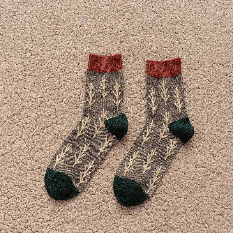 Korean Style Women Socks Patchwork Thick Christmas Tree Printed Wool Kawaii Socks Vintage Japanese Fashion Crew Sock Wholesale
Korean Style Women Socks Patchwork Thick Christmas Tree Printed Wool Kawaii Socks Vintage Japanese Fashion Crew Sock Wholesale