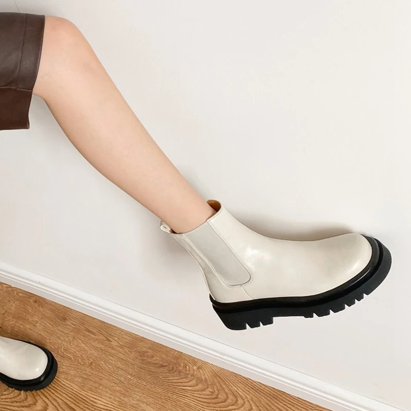 REAVE CAT Size 33-42 fashion genuine leather boots women thick sole Chelsea Boots British style winter platform Mid boots A321
REAVE CAT Size 33-42 fashion genuine leather boots women thick sole Chelsea Boots British style winter platform Mid boots A321