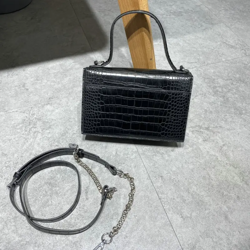 Luxury Design Handbag lash H bag Purse Brand Fashion Mini Crossbody Tofu Bag for Women bag Genuine Leather Women Bag
Luxury Design Handbag lash H bag Purse Brand Fashion Mini Crossbody Tofu Bag for Women bag Genuine Leather Women Bag