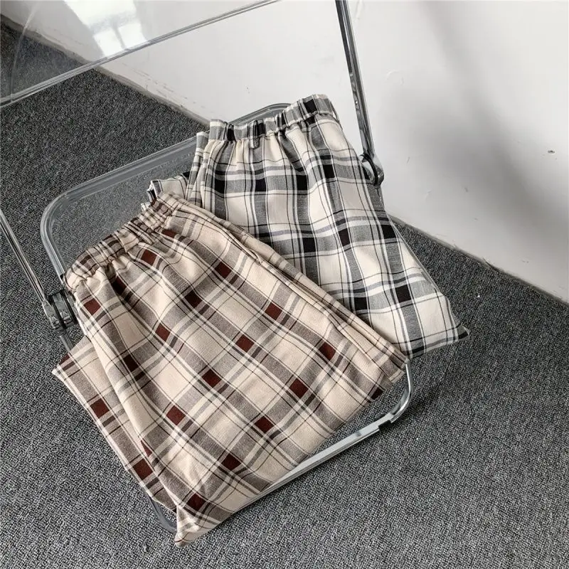 Hip-Hop Loose Drawstring Straight Pants Men Trousers Autumn Plaid Pants Men's Fashion Retro Casual Pants Men Streetwear Loose
Hip-Hop Loose Drawstring Straight Pants Men Trousers Autumn Plaid Pants Men's Fashion Retro Casual Pants Men Streetwear Loose