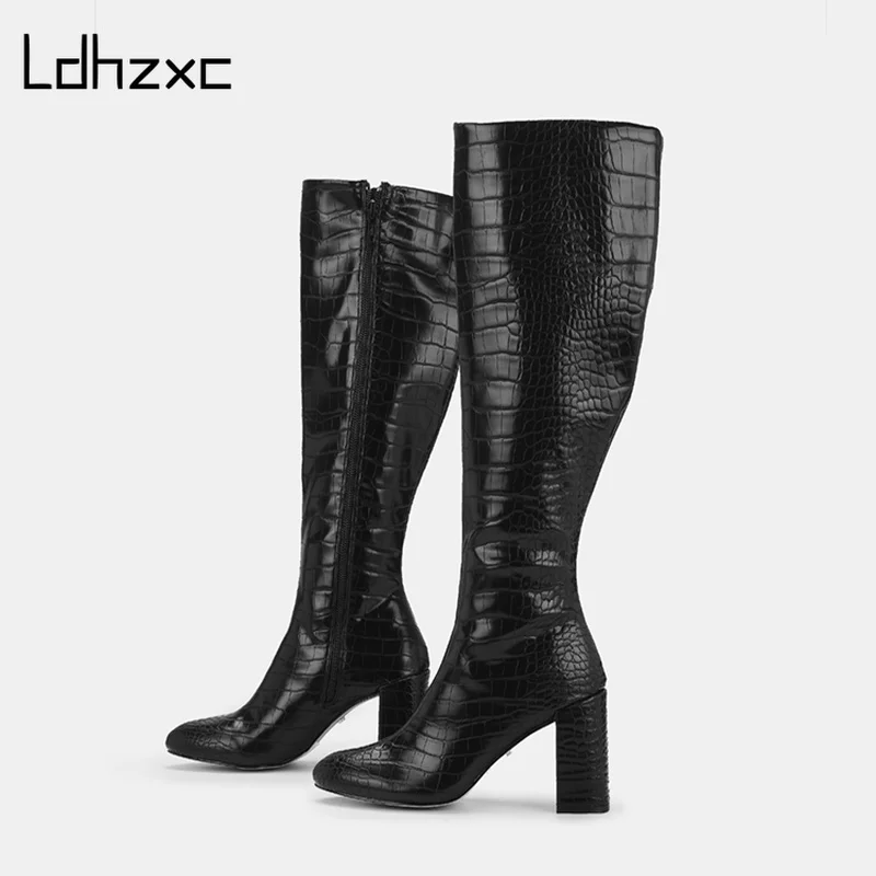 LDHZXC 2020 Big size 37-41 winter knee high boots med heels round toe solid color women boots ladies shoes black fashion
LDHZXC 2020 Big size 37-41 winter knee high boots med heels round toe solid color women boots ladies shoes black fashion