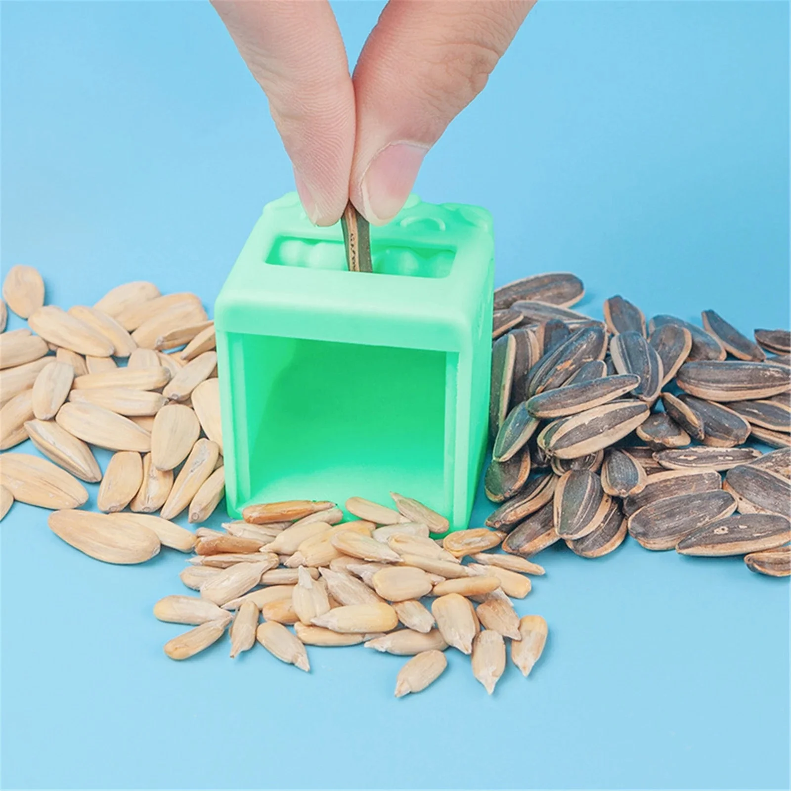 Lazy Artifact Opener Nutcracker Household Kitchen Accessories Melon Seed Peeler Automatic Shelling Machine Sunflower Melon Seed
Lazy Artifact Opener Nutcracker Household Kitchen Accessories Melon Seed Peeler Automatic Shelling Machine Sunflower Melon Seed