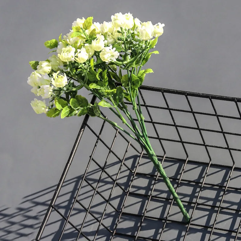 Milan head roses to the bundle of simulated flowers outdoor arrangement of plastic flowers home dining room separate flower
Milan head roses to the bundle of simulated flowers outdoor arrangement of plastic flowers home dining room separate flower