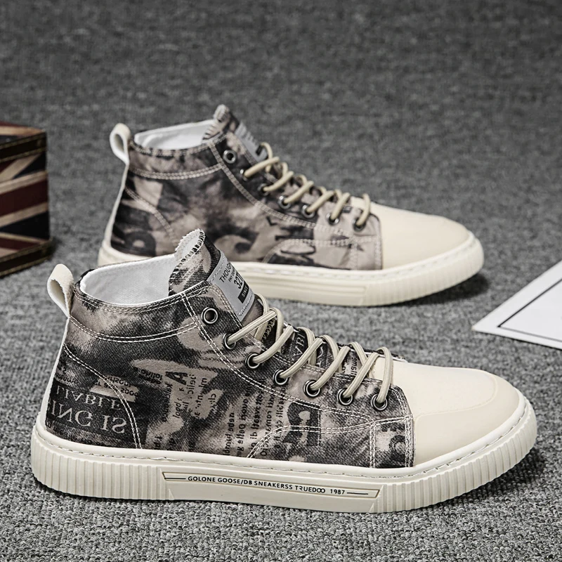 Autumn Winter Men High-top Sneakers Men's Casual Shoes PU Upper Round Head Rubber Sole Fashion Design Light Comfortable Walking
Autumn Winter Men High-top Sneakers Men's Casual Shoes PU Upper Round Head Rubber Sole Fashion Design Light Comfortable Walking