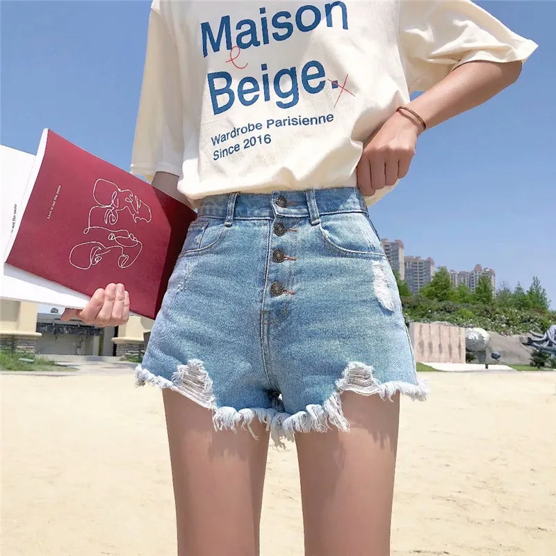2021 New street solid color high waist denim shorts women, trend washed sexy hole denim shorts ladies
2021 New street solid color high waist denim shorts women, trend washed sexy hole denim shorts ladies