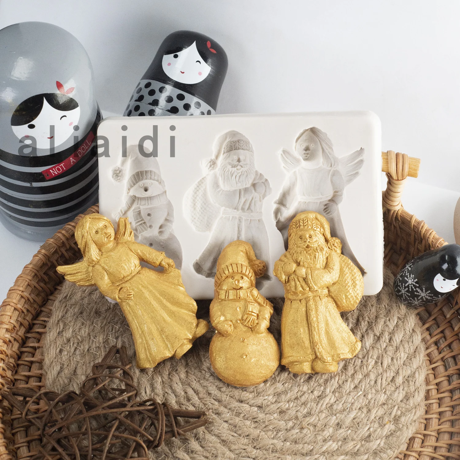 DIY Santa Claus Silicone Mold Wedding Cupcake Angels Fondant Cake Decorating Tools Candy Snowman Chocolate Gumpaste Mould X90
DIY Santa Claus Silicone Mold Wedding Cupcake Angels Fondant Cake Decorating Tools Candy Snowman Chocolate Gumpaste Mould X90