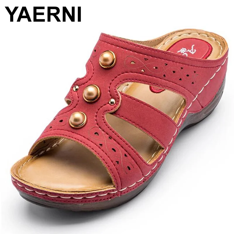 YAERNI Summer Home Slippers Women Wedges Sandals New Solid Ladies Slides Comfortable Beach Slip On Shoes Rivet Female Slippers
YAERNI Summer Home Slippers Women Wedges Sandals New Solid Ladies Slides Comfortable Beach Slip On Shoes Rivet Female Slippers