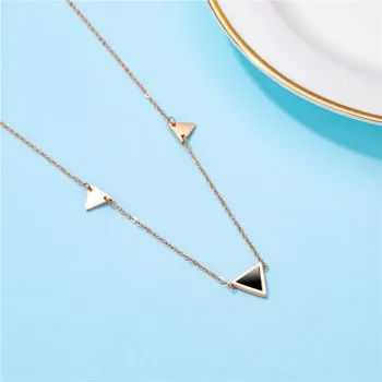 Hot Temperament Female Clavicle Chain Joker Creative Triangle Geometry Titanium Steel Necklace N523
Hot Temperament Female Clavicle Chain Joker Creative Triangle Geometry Titanium Steel Necklace N523