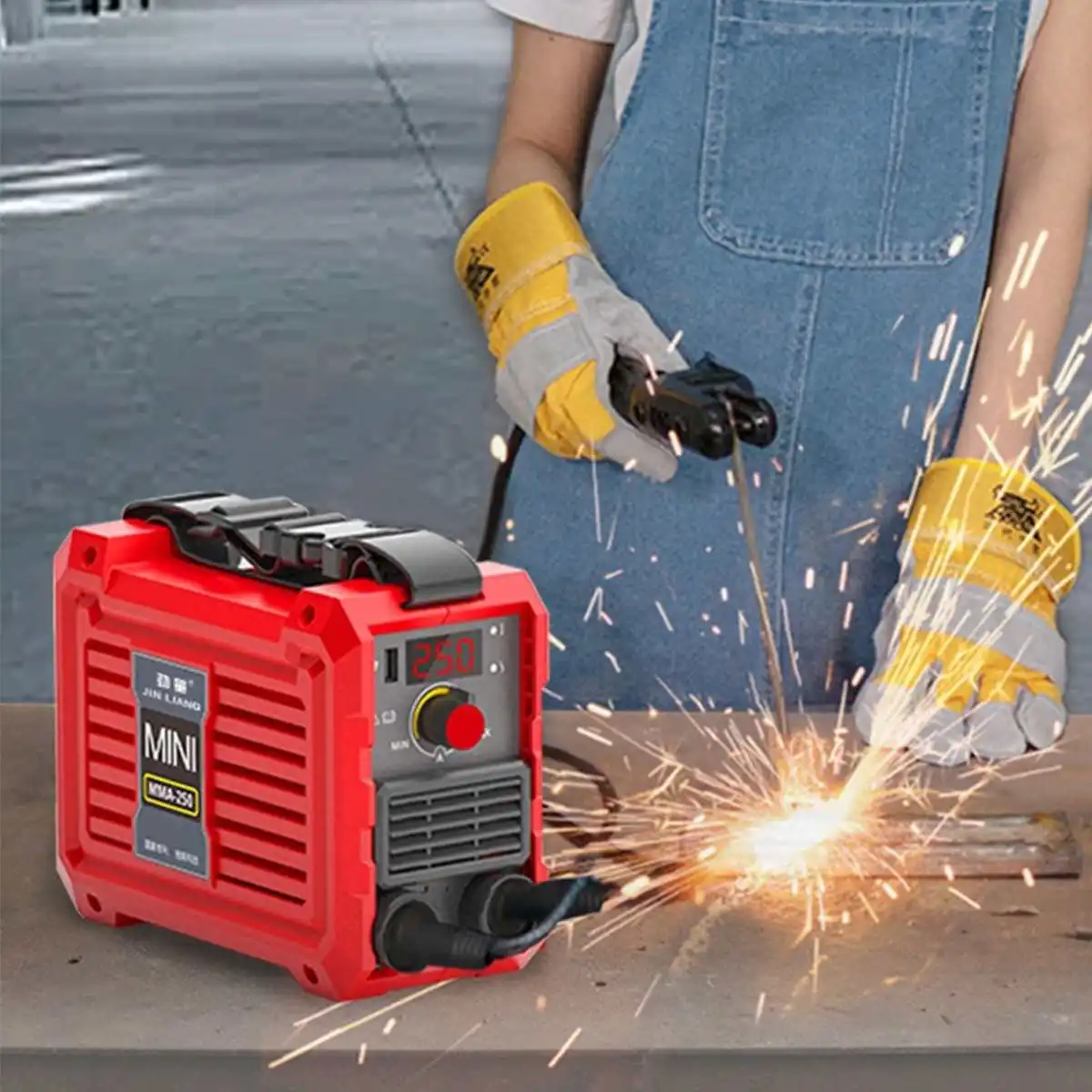 MMA-250 250A Portable Mini Inverter Arc Welding Machine 220V Digital Display MMA Stick Welder for DIY Welding Electric Working
MMA-250 250A Portable Mini Inverter Arc Welding Machine 220V Digital Display MMA Stick Welder for DIY Welding Electric Working