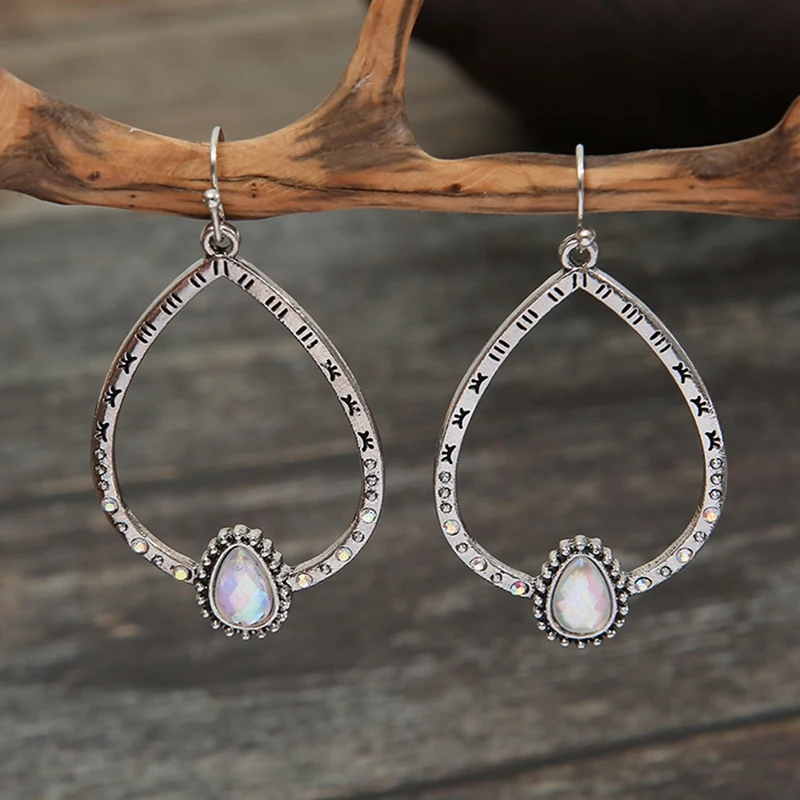Vintage Ethnic Earring Geometric Antique Silver Color Gold Hollow Flower Drop Earring Piercing Earring Fashion Jewelry
Vintage Ethnic Earring Geometric Antique Silver Color Gold Hollow Flower Drop Earring Piercing Earring Fashion Jewelry