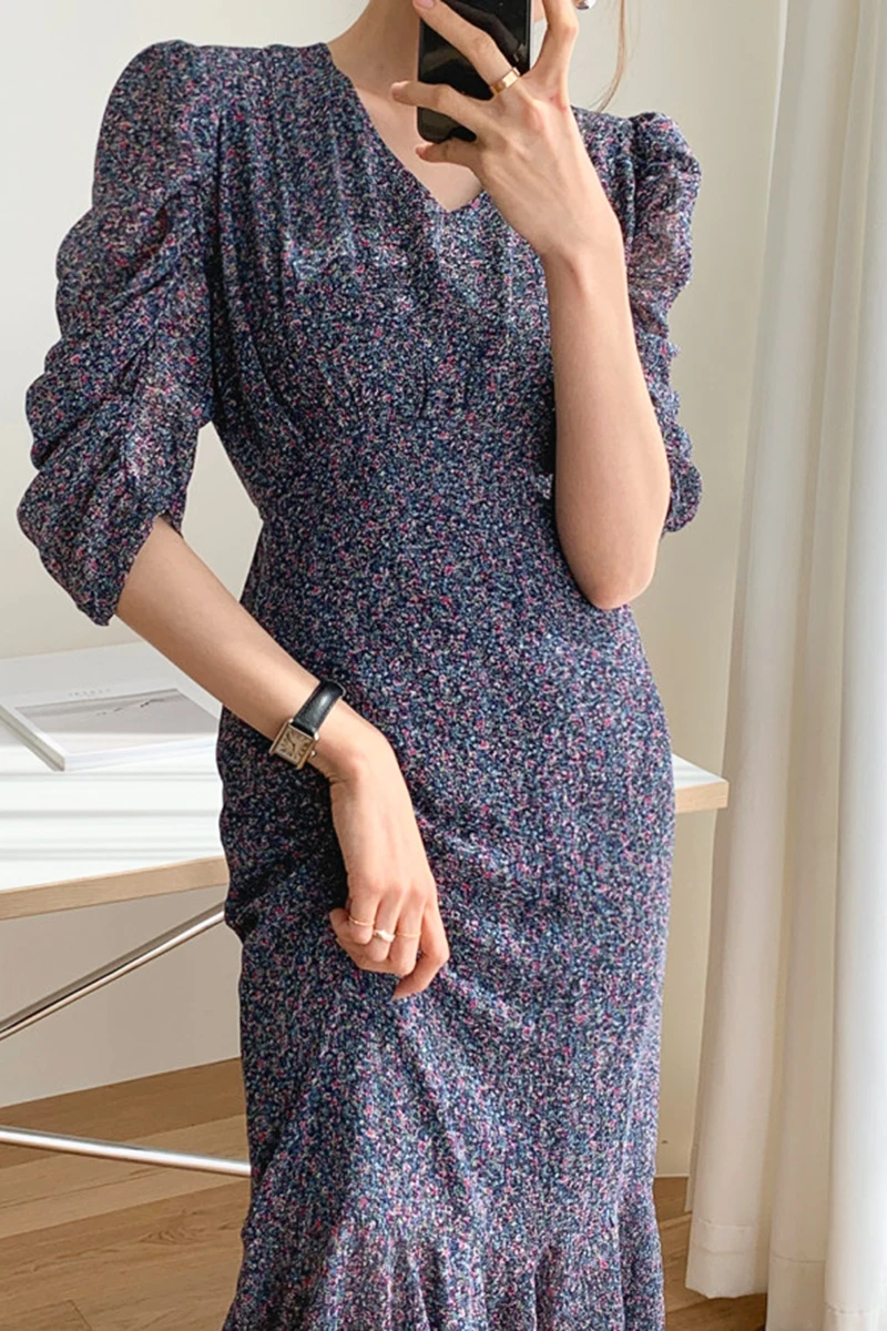 YAMDI 2020 new summer korean short sleeve woman a-line print floral party vintage elegant midi dress women dresses high waist
YAMDI 2020 new summer korean short sleeve woman a-line print floral party vintage elegant midi dress women dresses high waist
