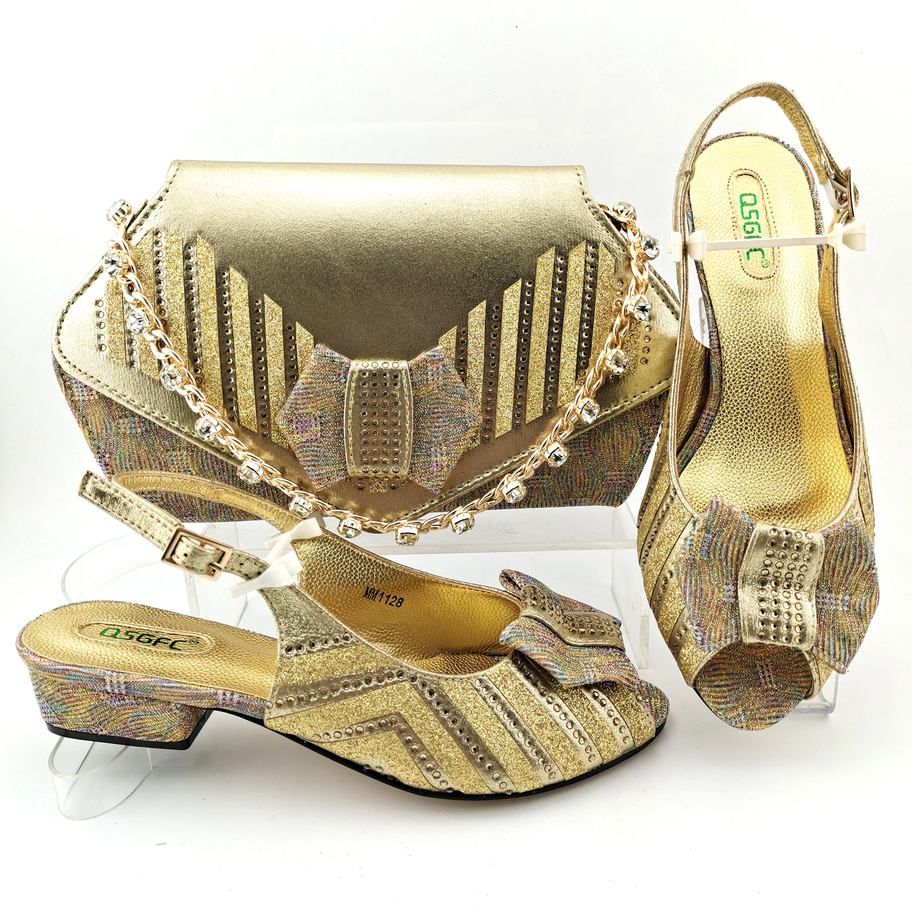 Gold Color Latest Comfortable Shoes and Bags Set African Sets 2021 African Shoes and Matching Bags Women Rhinestone for Party
Gold Color Latest Comfortable Shoes and Bags Set African Sets 2021 African Shoes and Matching Bags Women Rhinestone for Party