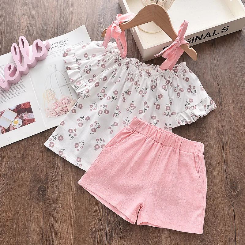 Bear Leader Girls Suit Summer Girls Clothes Colorful Printing Pants 2PCS Suit Kids Christmas Set Casual Kids Chiffon Suit
Bear Leader Girls Suit Summer Girls Clothes Colorful Printing Pants 2PCS Suit Kids Christmas Set Casual Kids Chiffon Suit