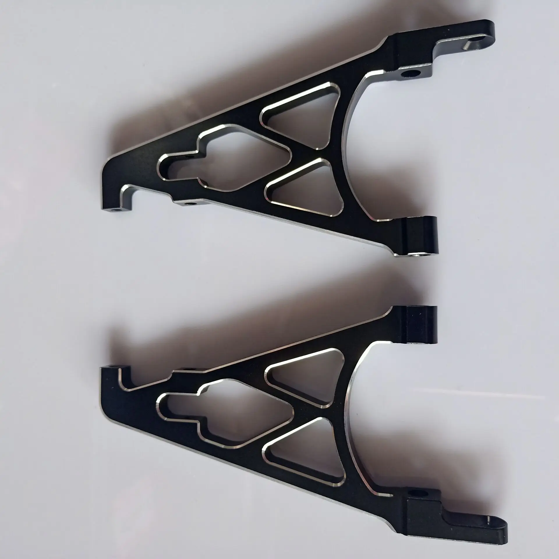 CNC alloy rear suspension arm bracket support for baja 5b 5t 5sc 1/5 rc car part 
CNC alloy rear suspension arm bracket support for baja 5b 5t 5sc 1/5 rc car part