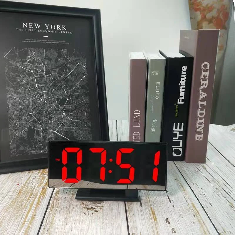 LED Display Curved Alarm Clock Battery Plug-in Dual-use Alarm Clock Bedroom Office Display Clock Home Furnishings
LED Display Curved Alarm Clock Battery Plug-in Dual-use Alarm Clock Bedroom Office Display Clock Home Furnishings