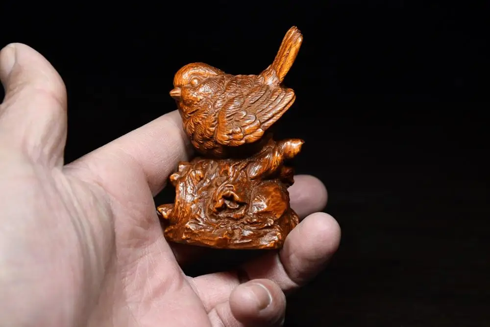 Home Decor 3" China Collection Old Boxwood Sparrow statue Little bird standing treetop Implication A hundred years 
Home Decor 3" China Collection Old Boxwood Sparrow statue Little bird standing treetop Implication A hundred years