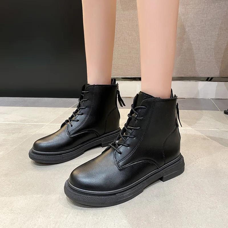 Ботильоны для женщин 2021 модные кожаные высокие теплые ботинки Martin Зимние Повседневные Нескользящие ботинки на платформе женские черные бе...
Ботильоны для женщин 2021 модные кожаные высокие теплые ботинки Martin Зимние Повседневные Нескользящие ботинки на платформе женские черные бе...