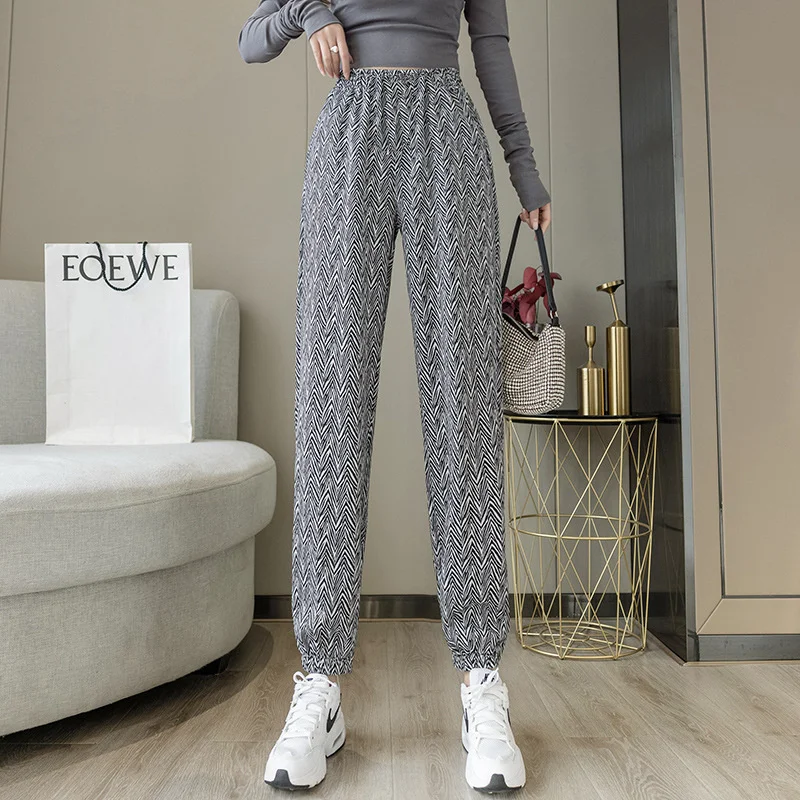 Summer Sports Harem Trousers Loose High Waist Pants Korean Fashion Letter Printing Streetwear Harajuku Casual Pants Women
Summer Sports Harem Trousers Loose High Waist Pants Korean Fashion Letter Printing Streetwear Harajuku Casual Pants Women