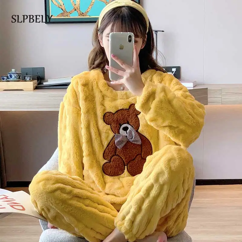 SLPBELY Winter Flannel Women Pyjamas Sets Lovely Cartoon Bear Mujer Pijama Long Sleeve Sleepwear Warm Thicken Homewear Sleepwear
SLPBELY Winter Flannel Women Pyjamas Sets Lovely Cartoon Bear Mujer Pijama Long Sleeve Sleepwear Warm Thicken Homewear Sleepwear