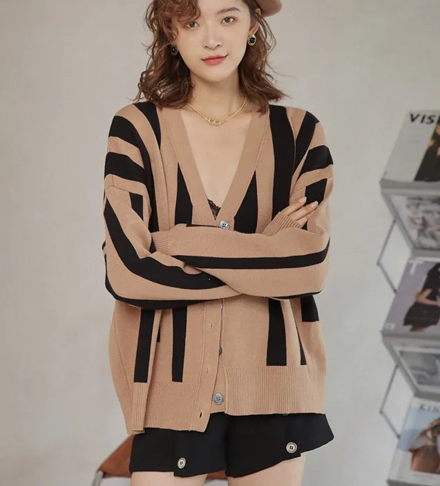 Up Cardigan Korean Sweater Fall 2020 Women Clothing Striped Cardigan Sweater Women Knitted V Neck Button
Up Cardigan Korean Sweater Fall 2020 Women Clothing Striped Cardigan Sweater Women Knitted V Neck Button