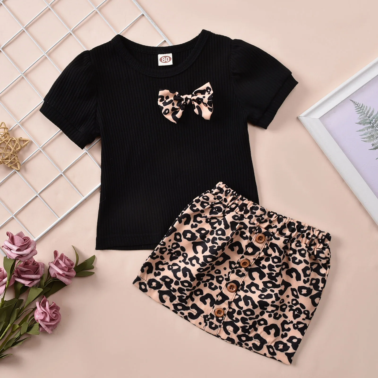 Хлопковая юбка с бантом и леопардовым принтом для маленьких девочек
Хлопковая юбка с бантом и леопардовым принтом для маленьких девочек