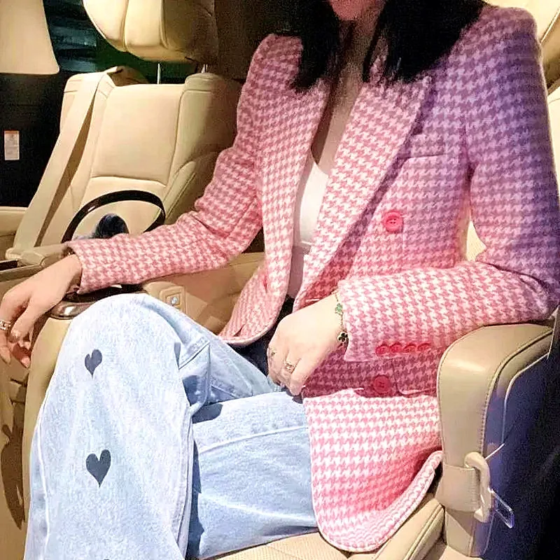 2021 Women Double Breasted Tweed Pink Blazers Coat Office Lady Long Sleeve Pockets Female Young Laides Plaid Outerwear SY109
2021 Women Double Breasted Tweed Pink Blazers Coat Office Lady Long Sleeve Pockets Female Young Laides Plaid Outerwear SY109