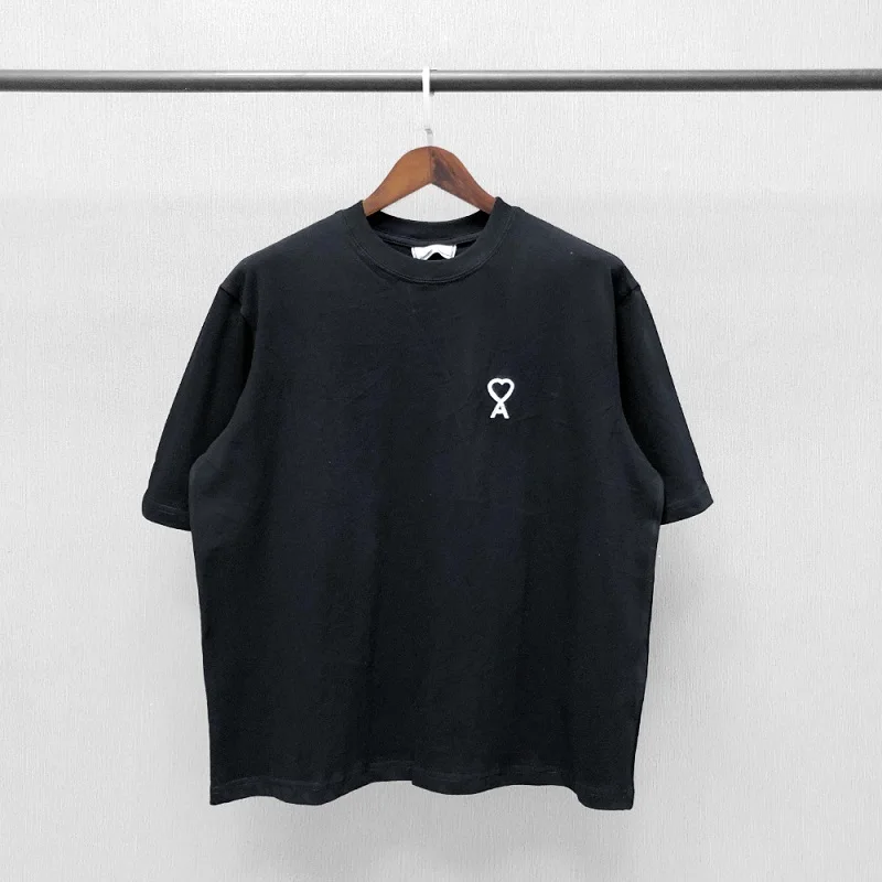 Summer 2021 AMI Embroidered Loose Round Neck T-Shirt For Both Men And Women With Short Sleeves
Summer 2021 AMI Embroidered Loose Round Neck T-Shirt For Both Men And Women With Short Sleeves