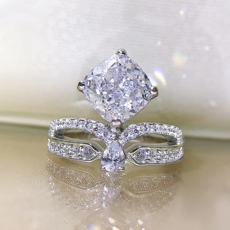 Luxury 100% 925 Sterling Silver Ring Created 8*8 MM High Carbon Diamond Gemstone Wedding Women's Crown Ring Party Fine Jewelry
Luxury 100% 925 Sterling Silver Ring Created 8*8 MM High Carbon Diamond Gemstone Wedding Women's Crown Ring Party Fine Jewelry