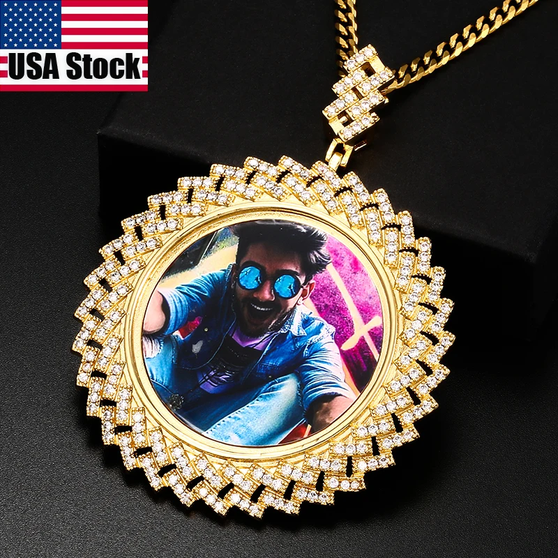 Super Big Round Memory Medallion Custom Photo Pendant Necklace Full Cubic Zirconia Pendant Custom Gift For Mens Hip Hop Jewelry
Super Big Round Memory Medallion Custom Photo Pendant Necklace Full Cubic Zirconia Pendant Custom Gift For Mens Hip Hop Jewelry