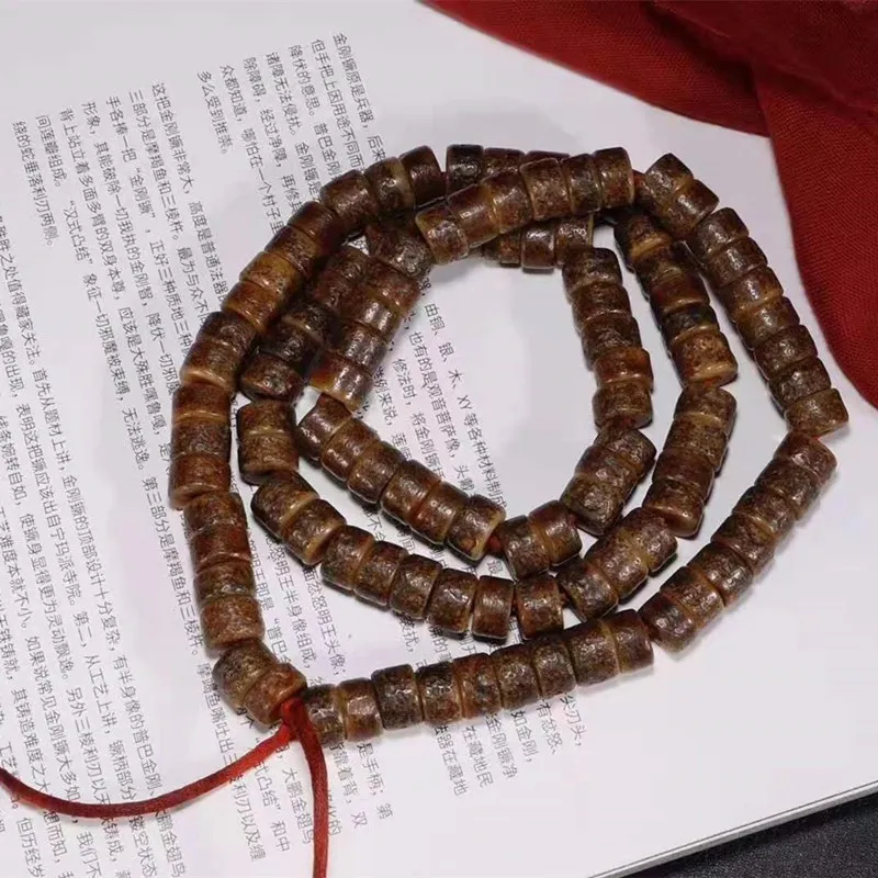 The unique Tibetan antique, the Buddha bone left by the high priest, the Gabala rosary bracelet necklace, the product of exotic
The unique Tibetan antique, the Buddha bone left by the high priest, the Gabala rosary bracelet necklace, the product of exotic