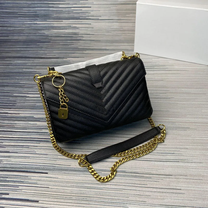 Top luxury brand designer 2021 fashion hand holding classic leather Lingge chain women's One Shoulder Messenger Bag
Top luxury brand designer 2021 fashion hand holding classic leather Lingge chain women's One Shoulder Messenger Bag