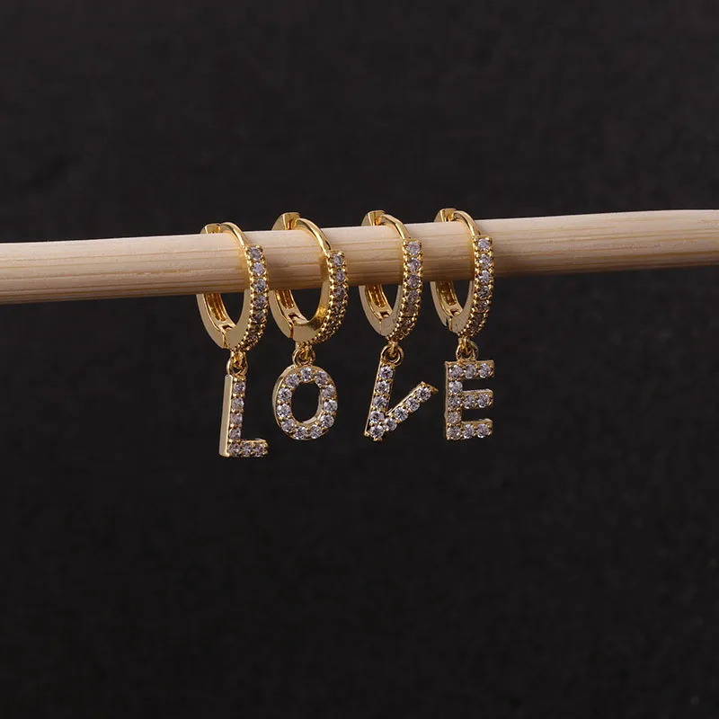 1Pcs 26 English Letters CZ Earring Classic Hoop With Alphabet Cartilage Earring Helix Lobe Ear Piercing Jewelry For Women Gift
1Pcs 26 English Letters CZ Earring Classic Hoop With Alphabet Cartilage Earring Helix Lobe Ear Piercing Jewelry For Women Gift