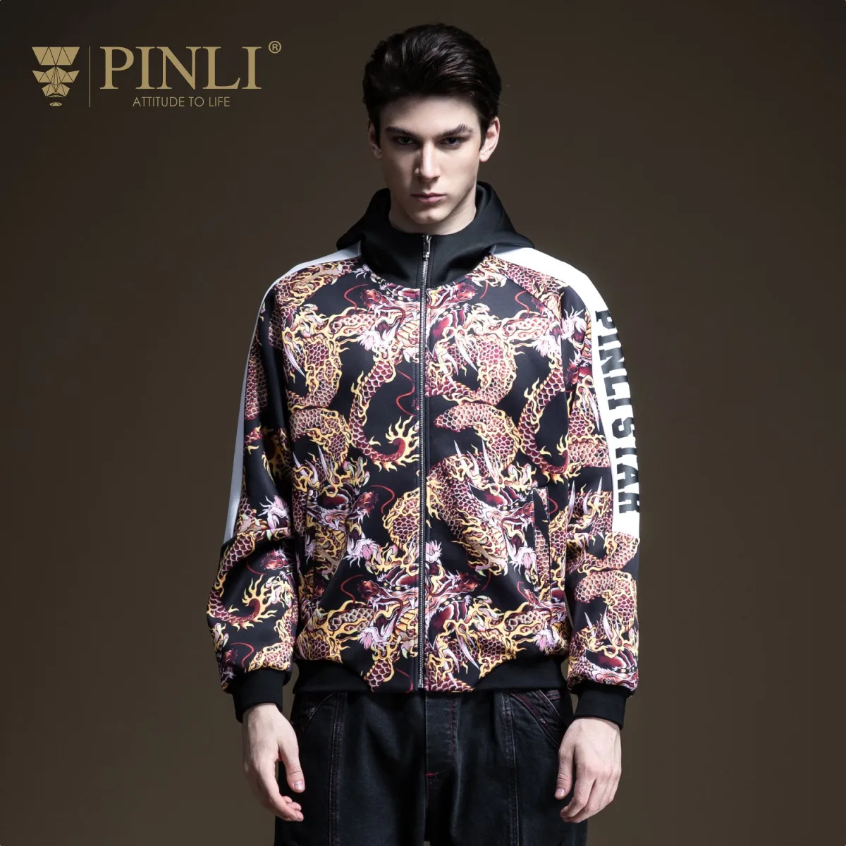 Coats & Jackets 
Coats & Jackets