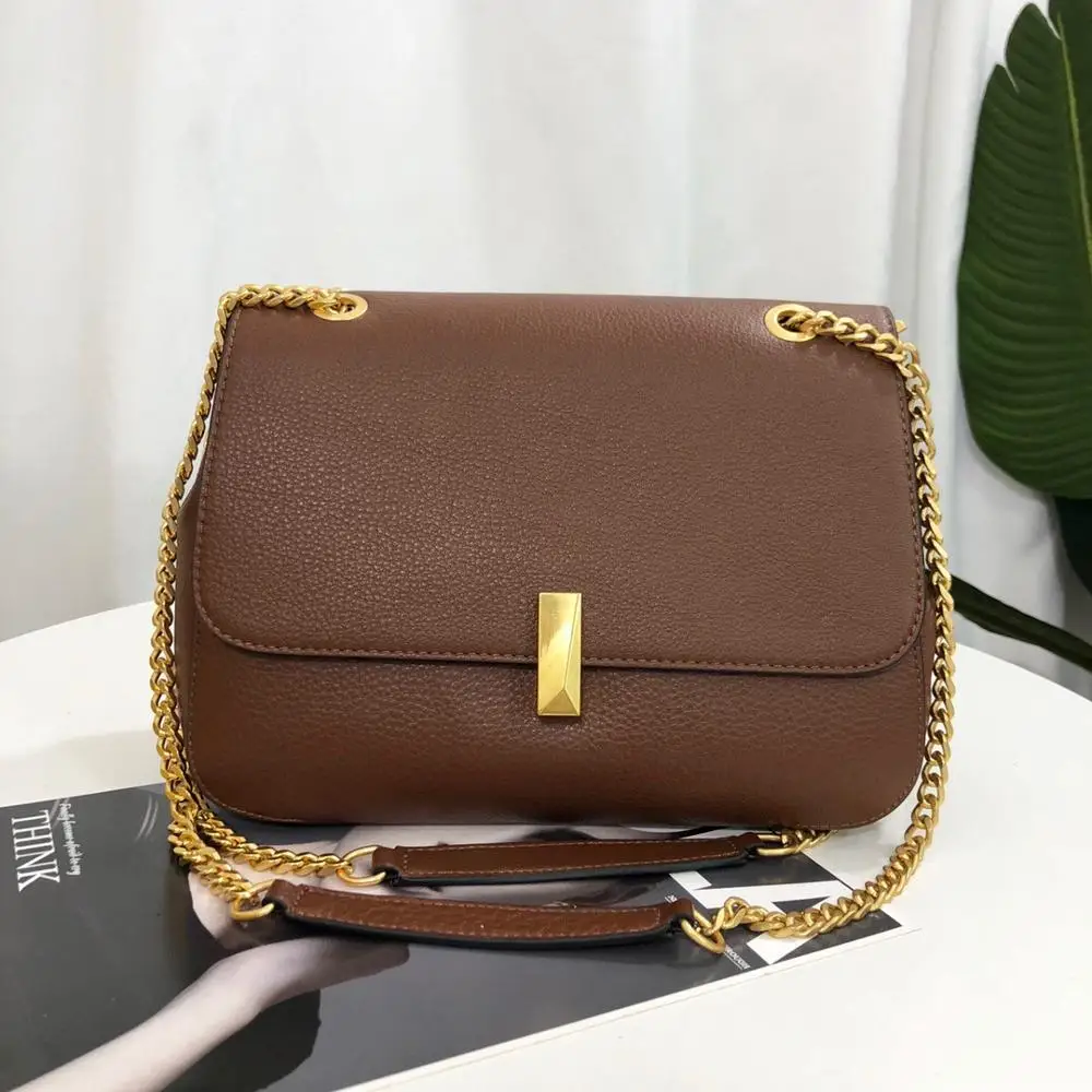 free shipping 2020 the new style fashion and elegant genuine cow leather women one shoulder bag crossbody bag 27cm 5color
free shipping 2020 the new style fashion and elegant genuine cow leather women one shoulder bag crossbody bag 27cm 5color