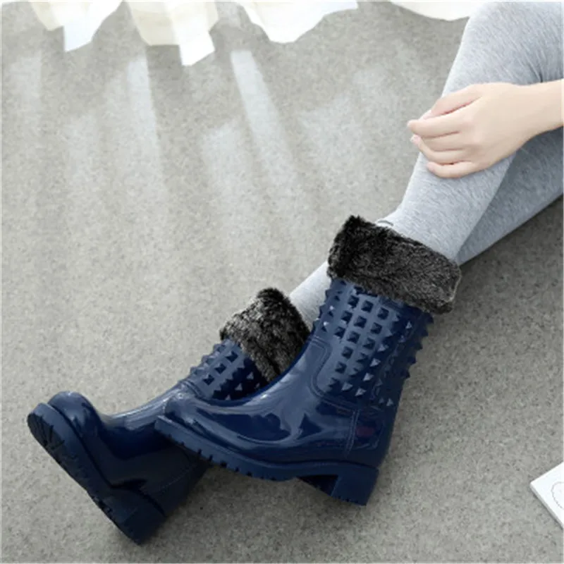comemore Lady Rubber Rain Boots Fashion Women Rivets Galoshes Rainboots Non-slip Waterproof Wading Boots Pvc Gumboots Rain Shoes
comemore Lady Rubber Rain Boots Fashion Women Rivets Galoshes Rainboots Non-slip Waterproof Wading Boots Pvc Gumboots Rain Shoes