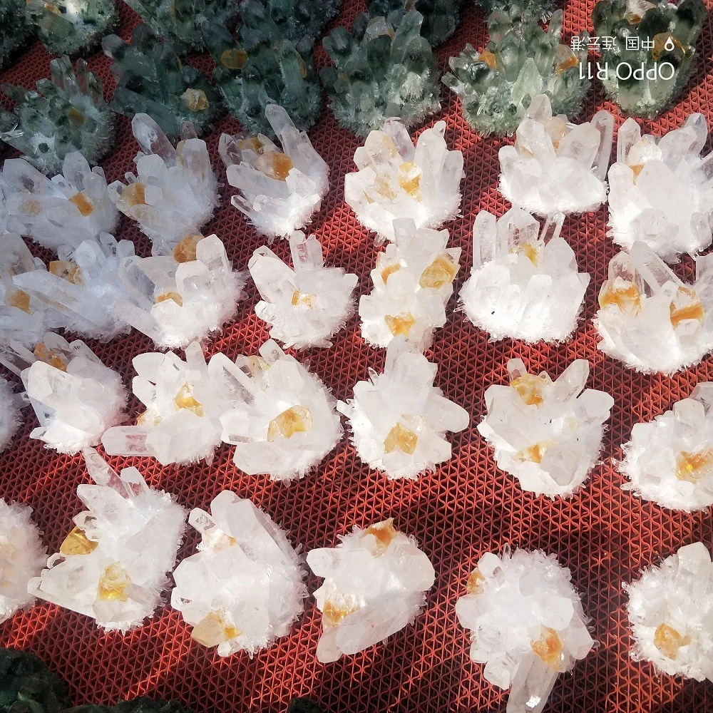 Natural Stone White Crystal Druse Quartz Crystal Cluster Nunatak Decoration Chakra Healing Reiki Stone Column Point 
Natural Stone White Crystal Druse Quartz Crystal Cluster Nunatak Decoration Chakra Healing Reiki Stone Column Point