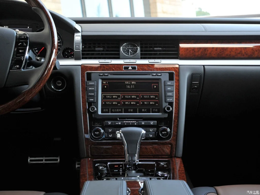 Автомобильный мультимедийный DVD-плеер на Android с GPS-навигацией для Volkswagen Phaeton 2003 2004 2005 2006 2007-2013, автомобильное аудио, радио, стерео
Автомобильный мультимедийный DVD-плеер на Android с GPS-навигацией для Volkswagen Phaeton 2003 2004 2005 2006 2007-2013, автомобильное аудио, радио, стерео