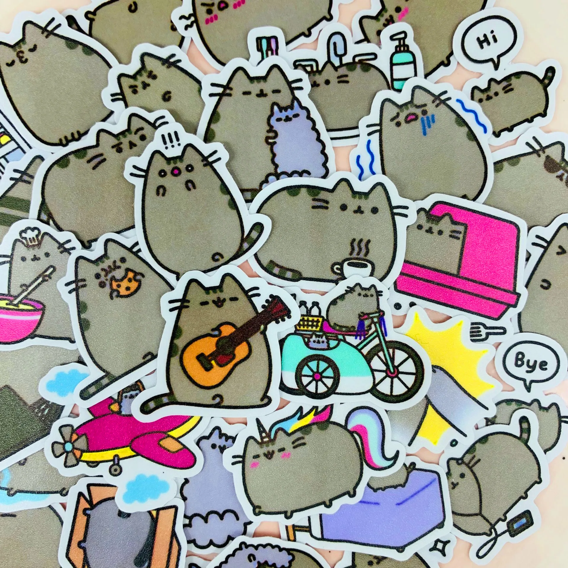 Наклейки в виде милых кошек для Хэллоуина, Детские самодельные наклейки для книг на ноутбук, декоративные наклейки для скрапбукинга, 40 шт.
Наклейки в виде милых кошек для Хэллоуина, Детские самодельные наклейки для книг на ноутбук, декоративные наклейки для скрапбукинга, 40 шт.