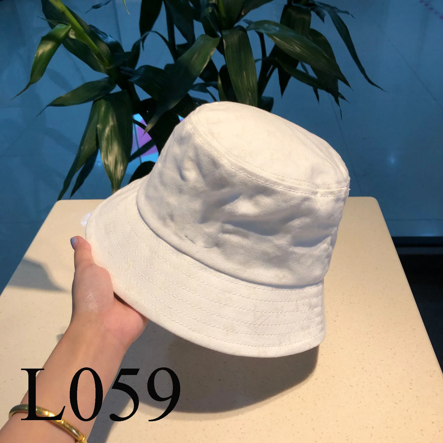 L059 Classic new Fisherman hat simple and generous universal sun hat popular retro beauty four seasons available Net Red
L059 Classic new Fisherman hat simple and generous universal sun hat popular retro beauty four seasons available Net Red