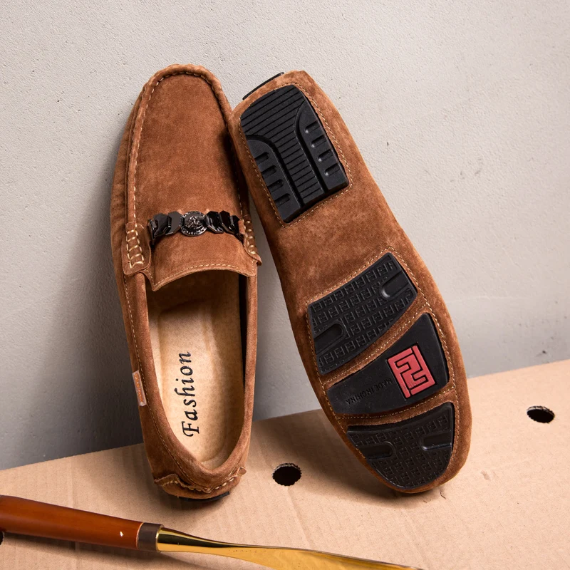Мужские повседневные туфли ручной работы, дышащие удобные лоферы, Мокасины, удобная обувь на плоской подошве для вождения, новинка на осень
Мужские повседневные туфли ручной работы, дышащие удобные лоферы, Мокасины, удобная обувь на плоской подошве для вождения, новинка на осень