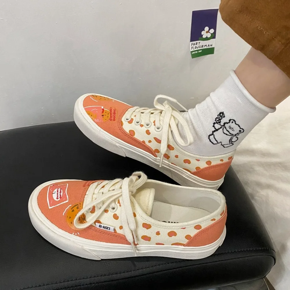 2021 New Biscuit Graffiti Splicing College Sail Cloth Shoes Women Spring Style Street Snap Fashion Casual Shoes
2021 New Biscuit Graffiti Splicing College Sail Cloth Shoes Women Spring Style Street Snap Fashion Casual Shoes