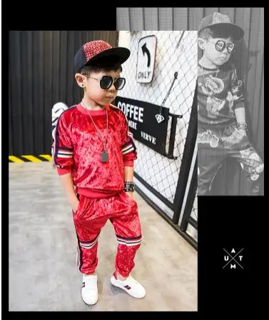 Children's clothing set fashion gold velvet sweater and pants 2 sets of casual boys set 2-6 years old
Children's clothing set fashion gold velvet sweater and pants 2 sets of casual boys set 2-6 years old
